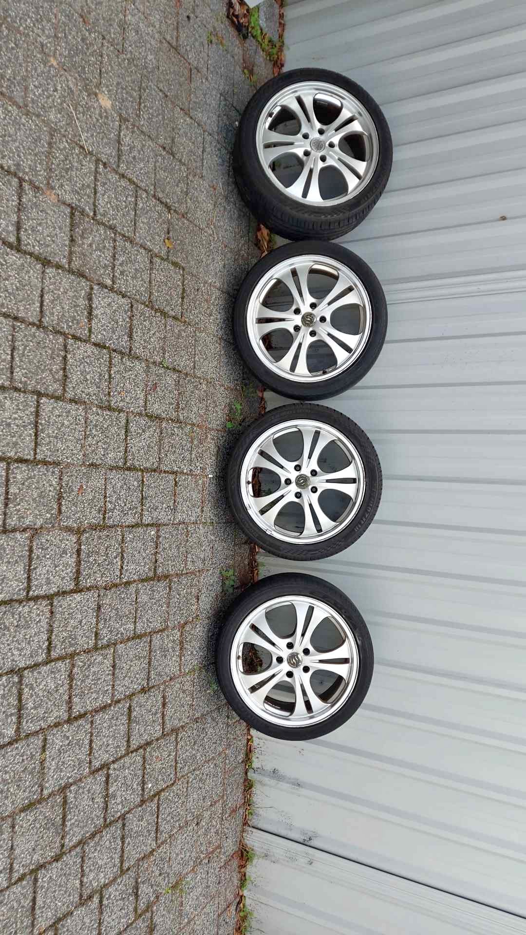 20 inch rims VE GTS/r staggered - Car Wheels, Tires & Parts - Perth ...