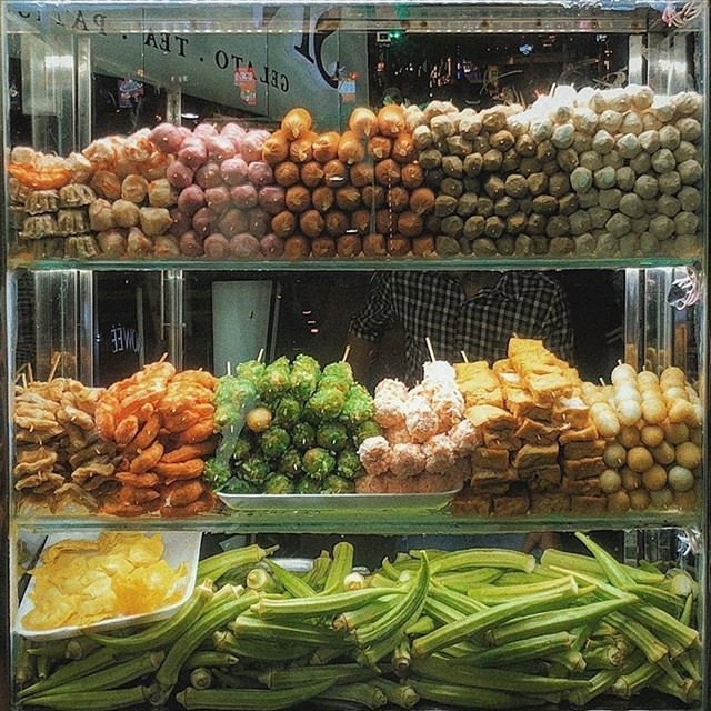 Bánh Rán Hoàn - Gà... - Bánh Rán Hoàn - Gà Xiên & Bánh Gà