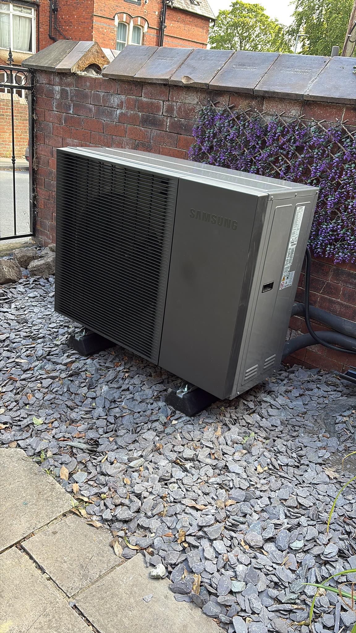 Moderated Samsung Air Source Heat Pumps (ASHP) | Facebook