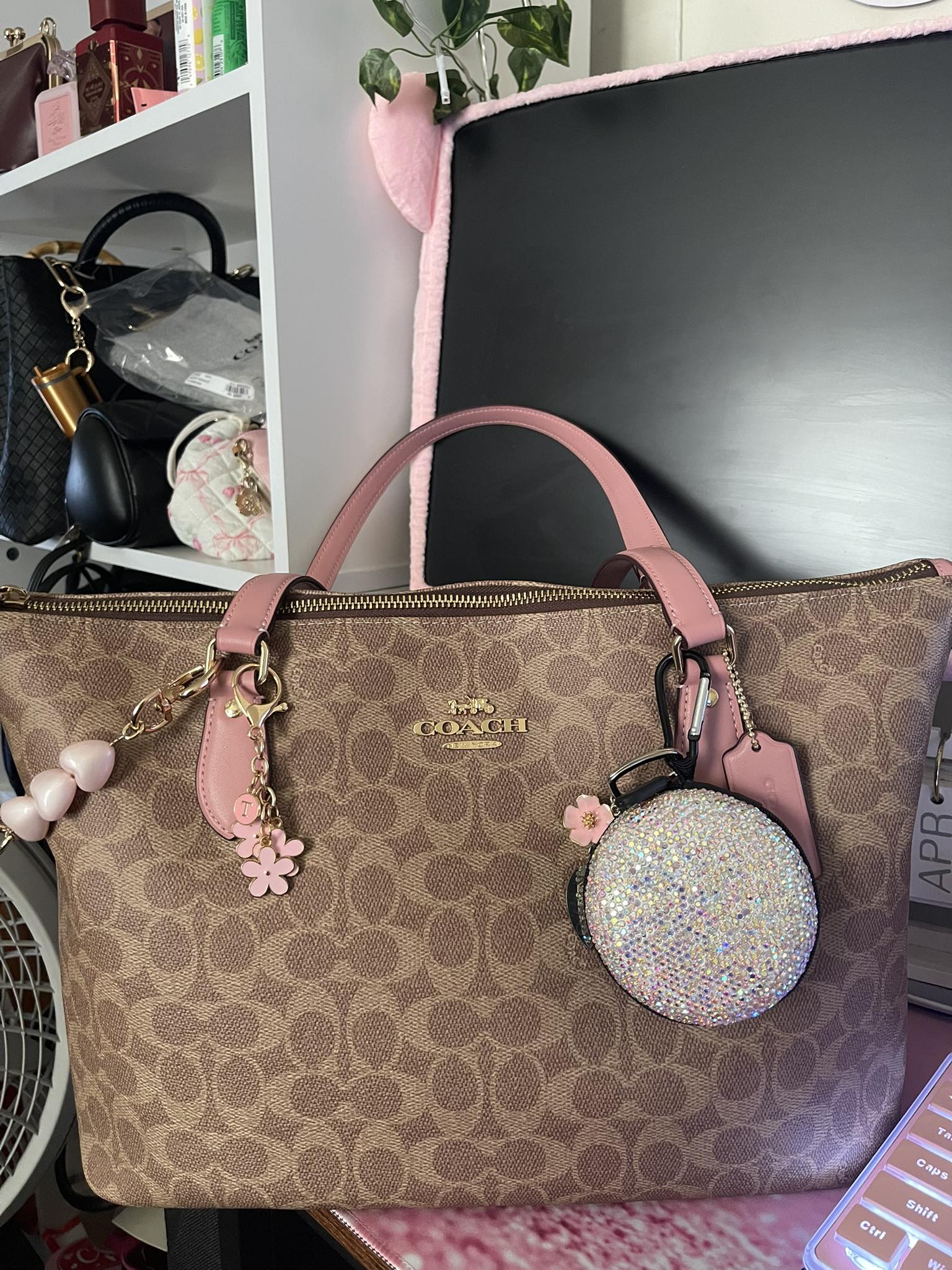 COACH Tote 28 Signature Shearling Purple Coach Laurel Shoulder Bag 