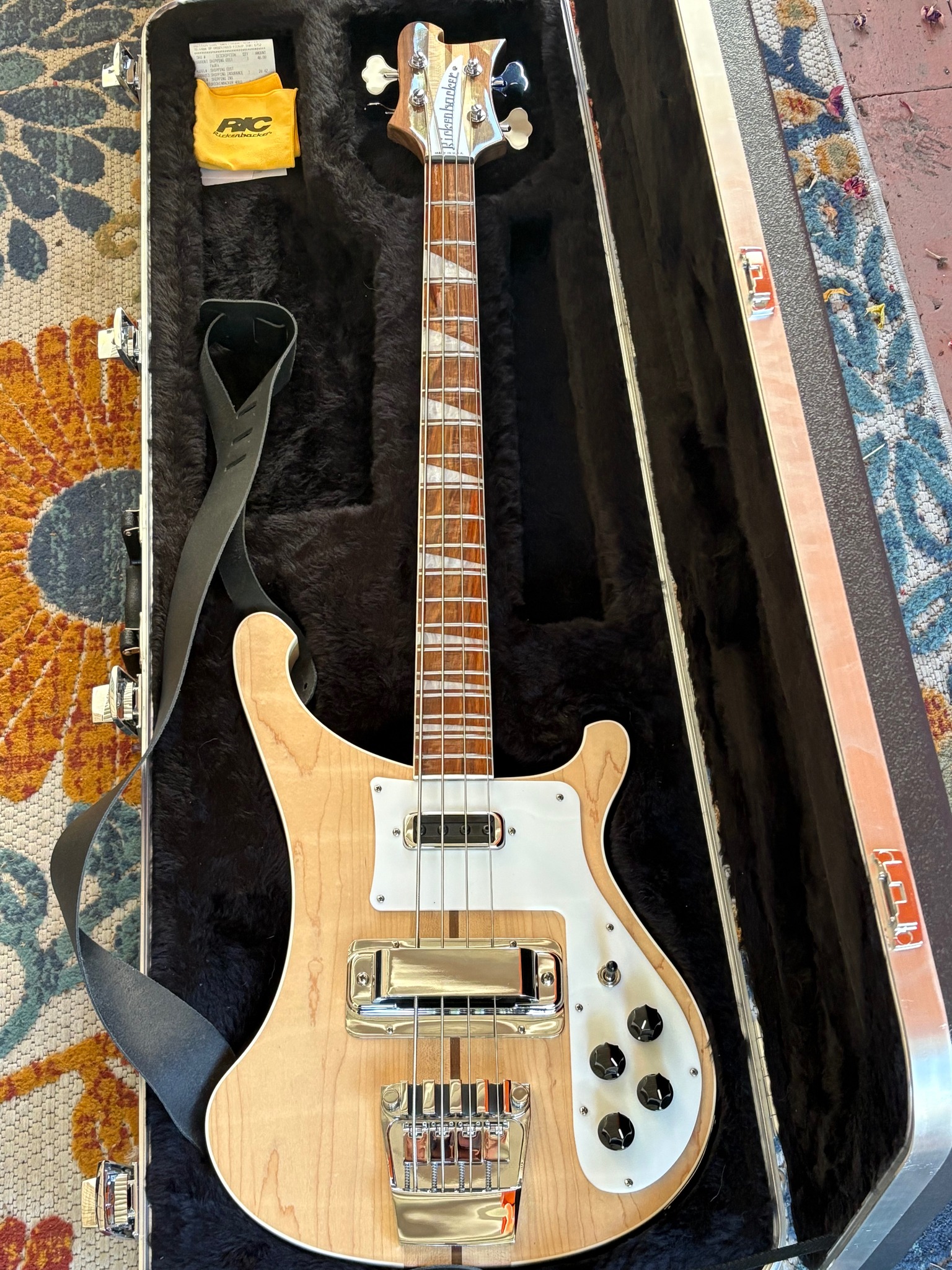 Just Arrived! New 2025 RIckenbacker 4003 in Jetglo finish