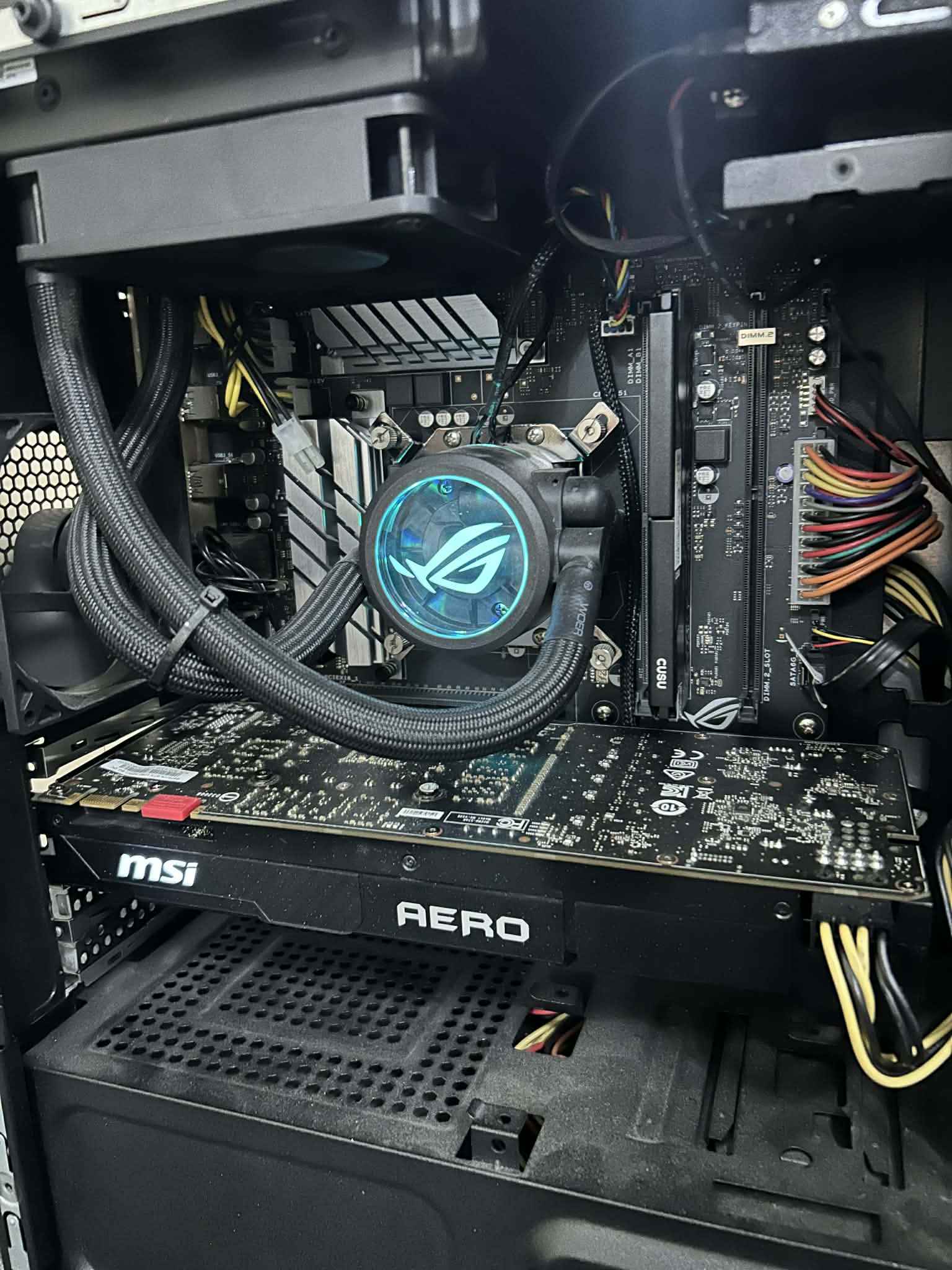 Asus ROG Strix GL12 Prebuilt Gaming PC, i7 9700K, 16gb RAM, 240gb SSD ...