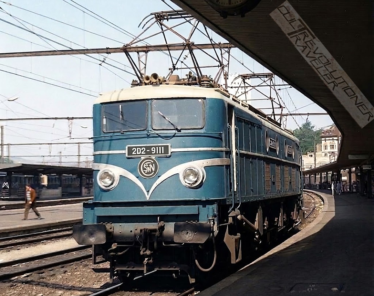 Year 1972 France Railways - SNCF - A standard-gauge SNCF 2D2 9100