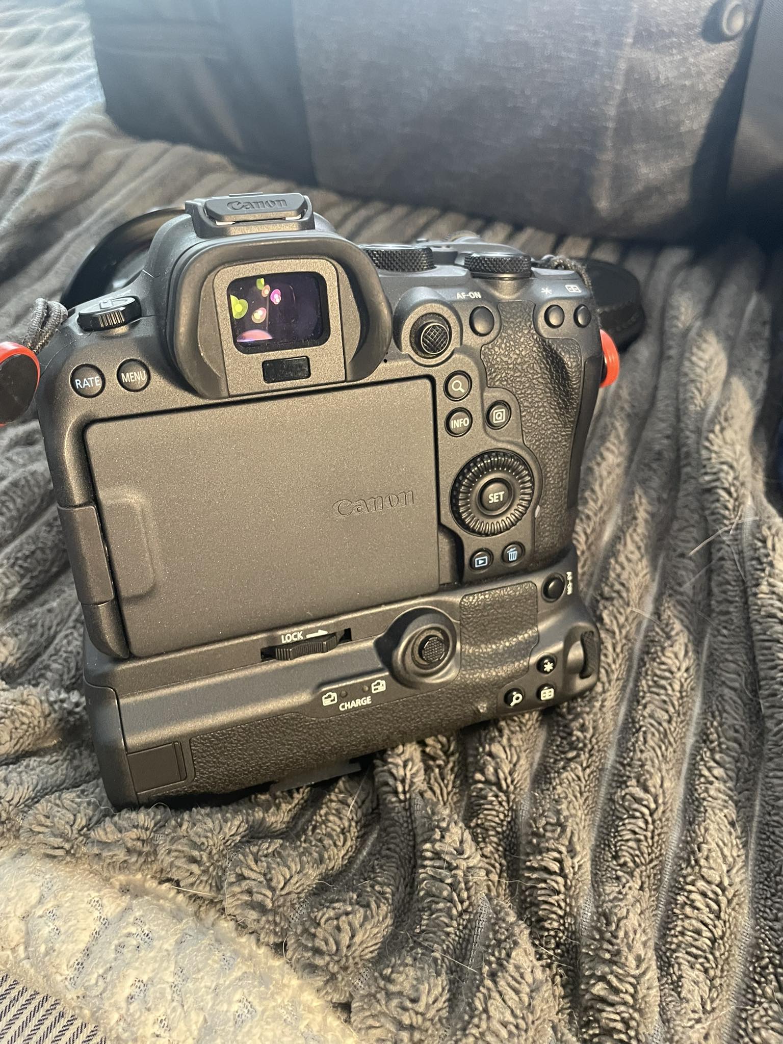 Canon R6 MK2 battery grip review