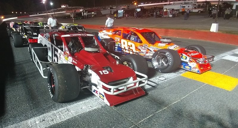 TIM BROWN GETS... - Southern Modified Racing Series