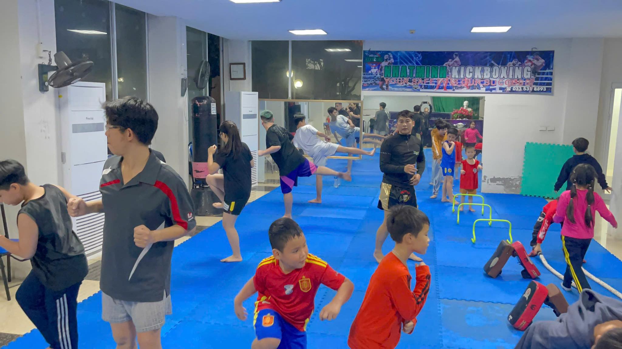 Thầy Chiến Thợ Rèn