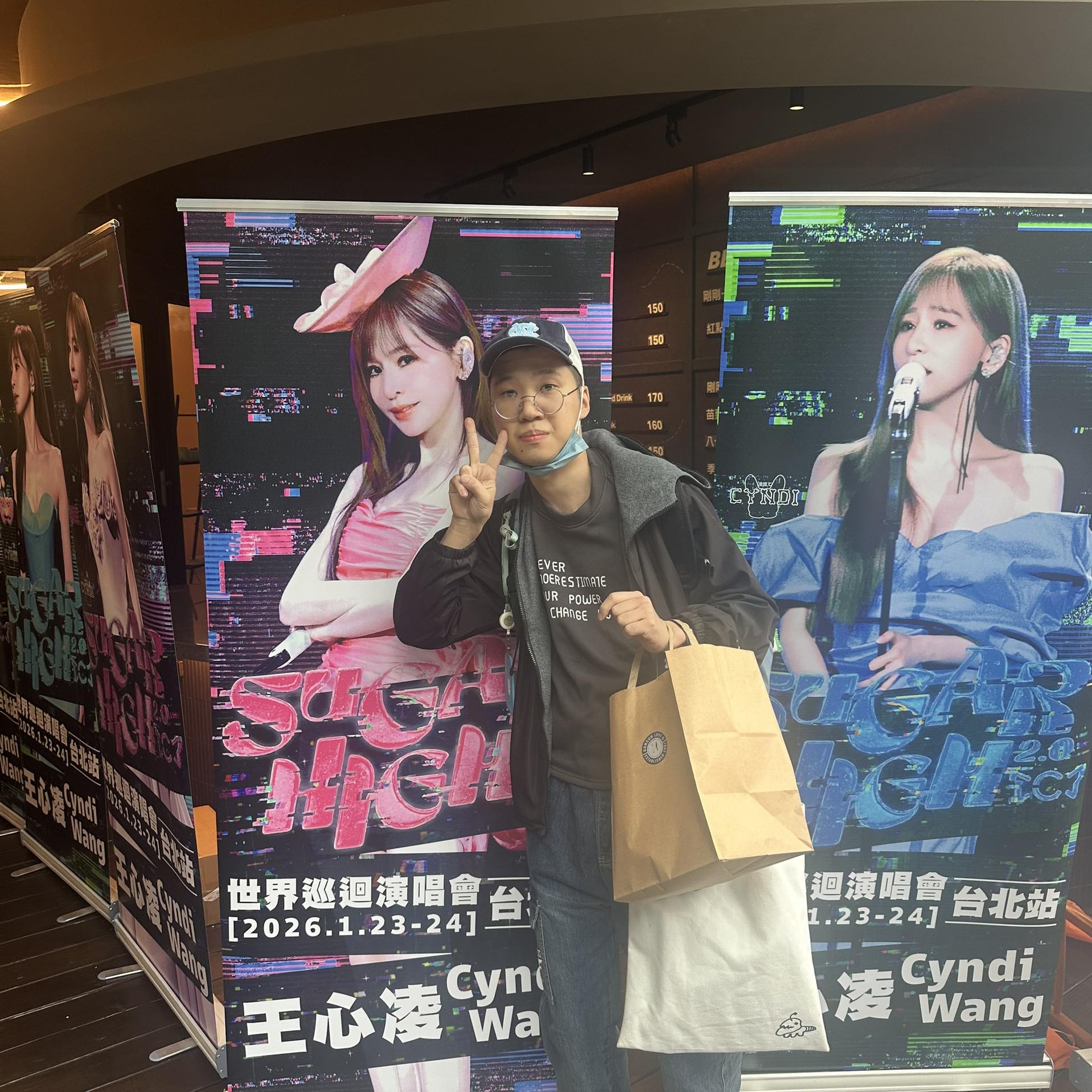 TWOC_台灣小歐俱樂部(Taiwan Outlander Club ) 朋友 | 來南港三菱終於看到新Outlander啦 | Facebook