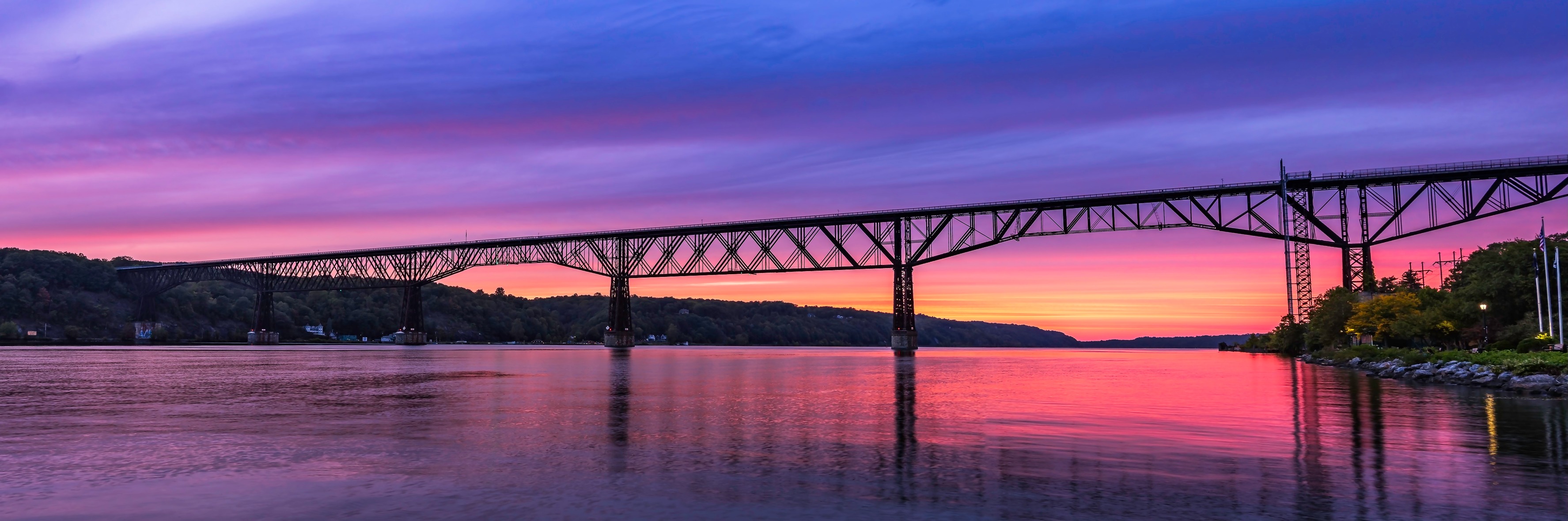 Hudson Valley walkway panoramic photo