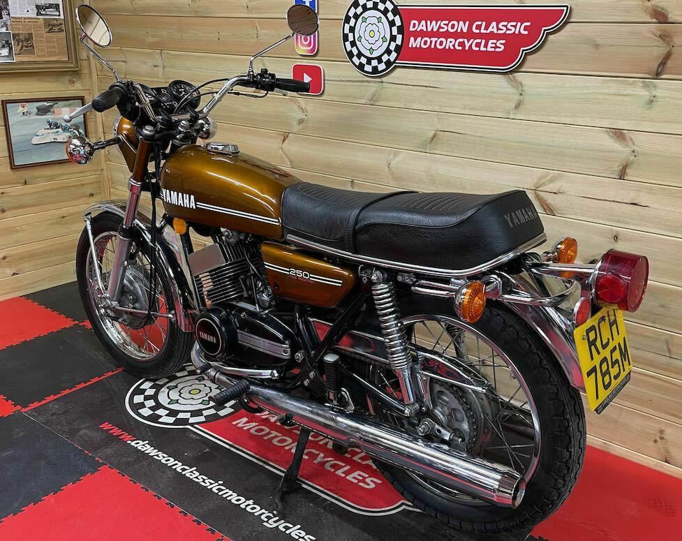 1974 Yamaha RD250 - Seller says it's an unrestored bike. Certainly