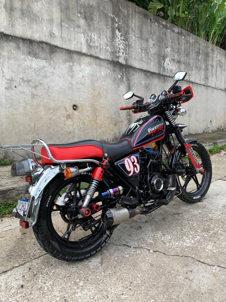 Se vende hermosa moto freedom fire 150 mofificada