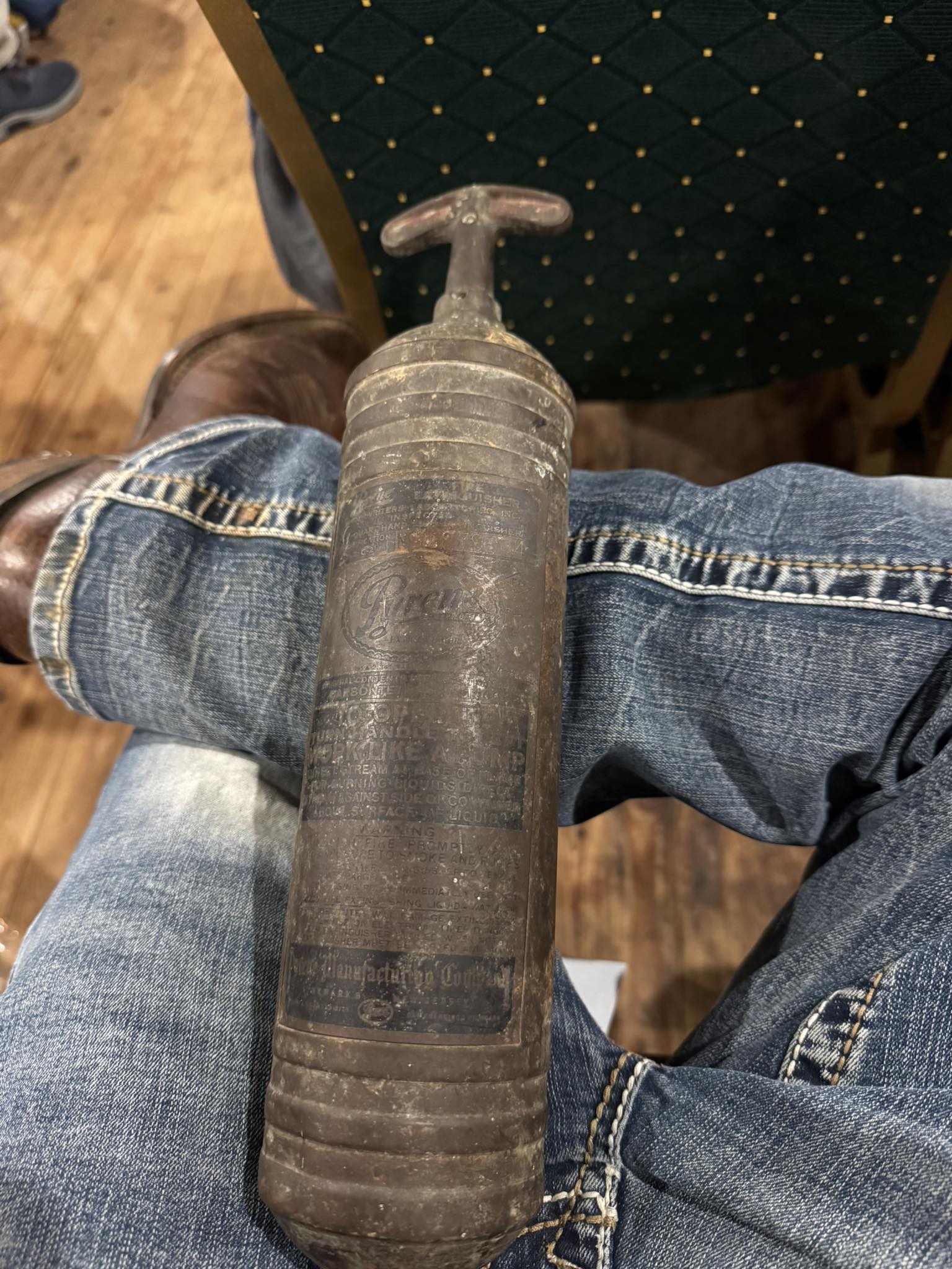 VINTAGE OEM HARLEY-DAVIDSON PRESTO MINI FIRE EXTINGUISHER! STOCK