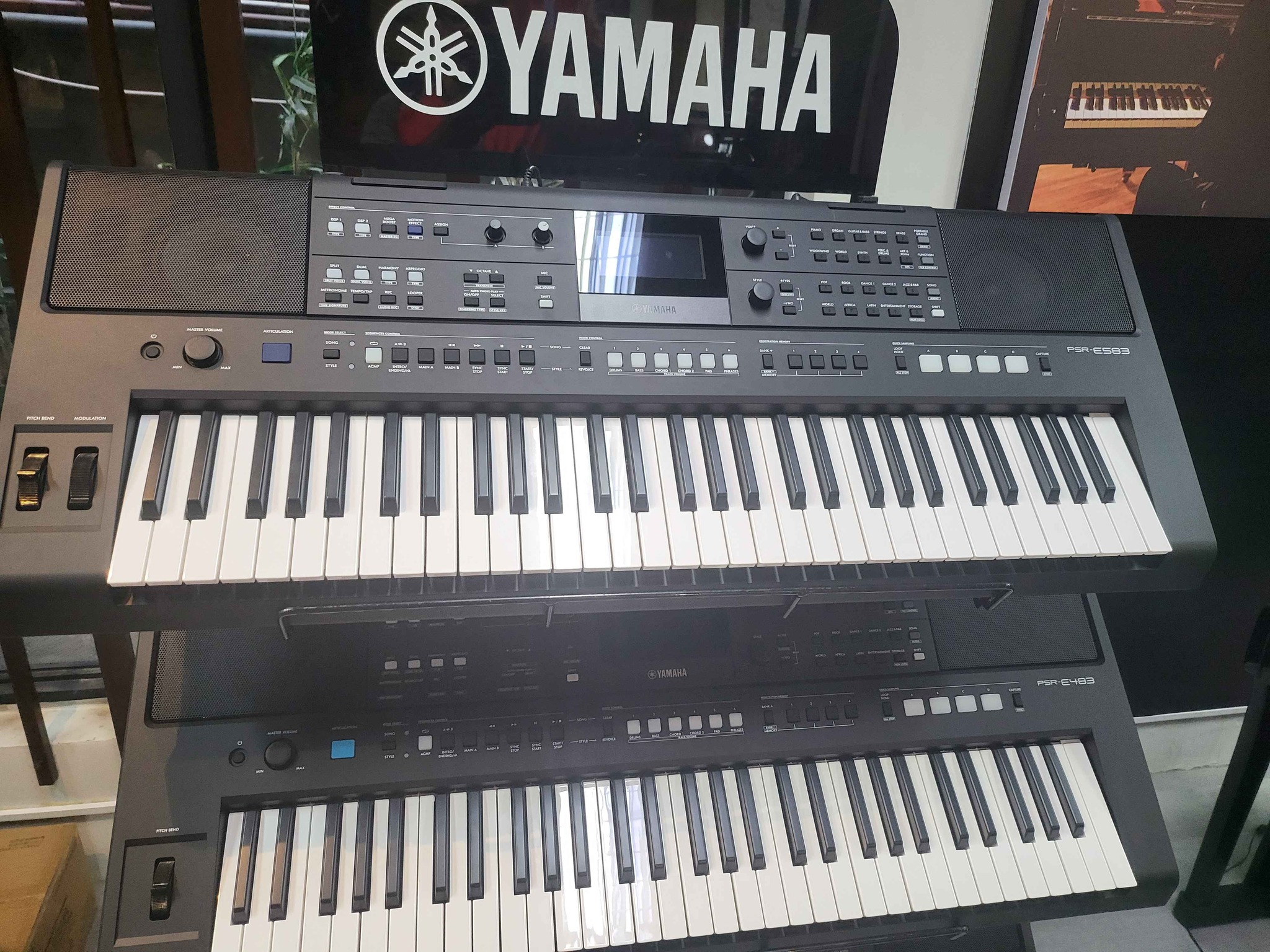 鍵盤楽器、ピアノ YAMAHAエレクトーン（No.383)