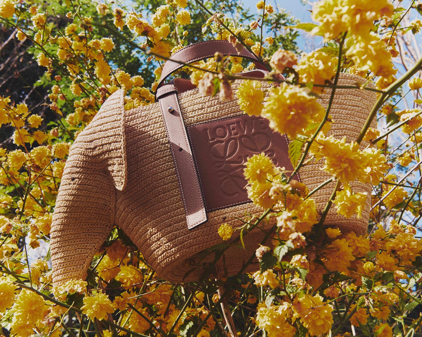 Back to nature. Elephant basket bags crafted in handwoven raffia