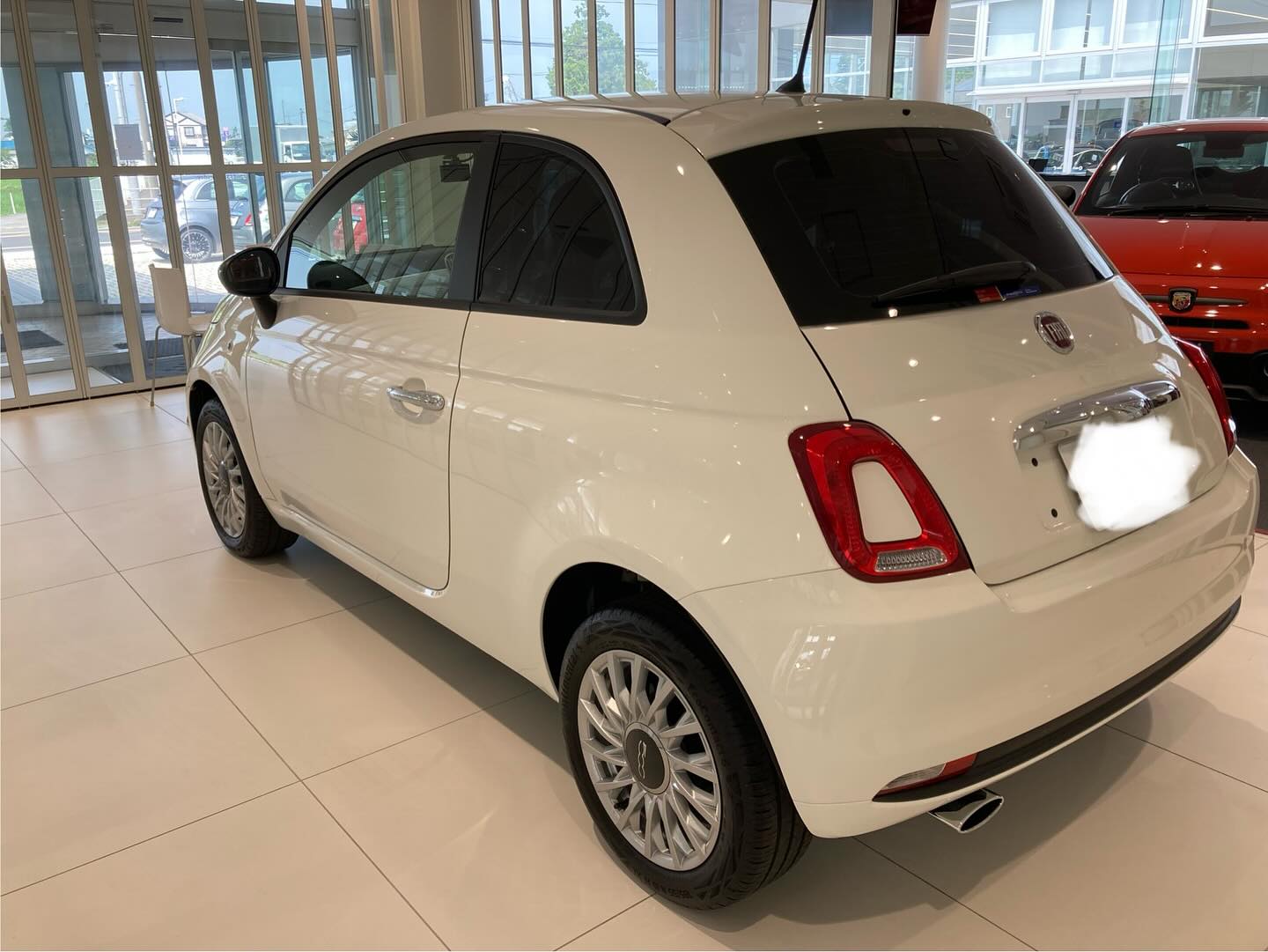 本日納車のFIAT500Cult ボサノバホワイト 新型のCultはアルミホイール 