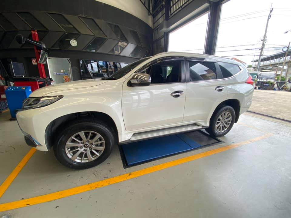 ขอบคุณลูกค้า pajero มาเปลี่ยนยาง Deestone 265/60R18 R603 The S-One ราช ...