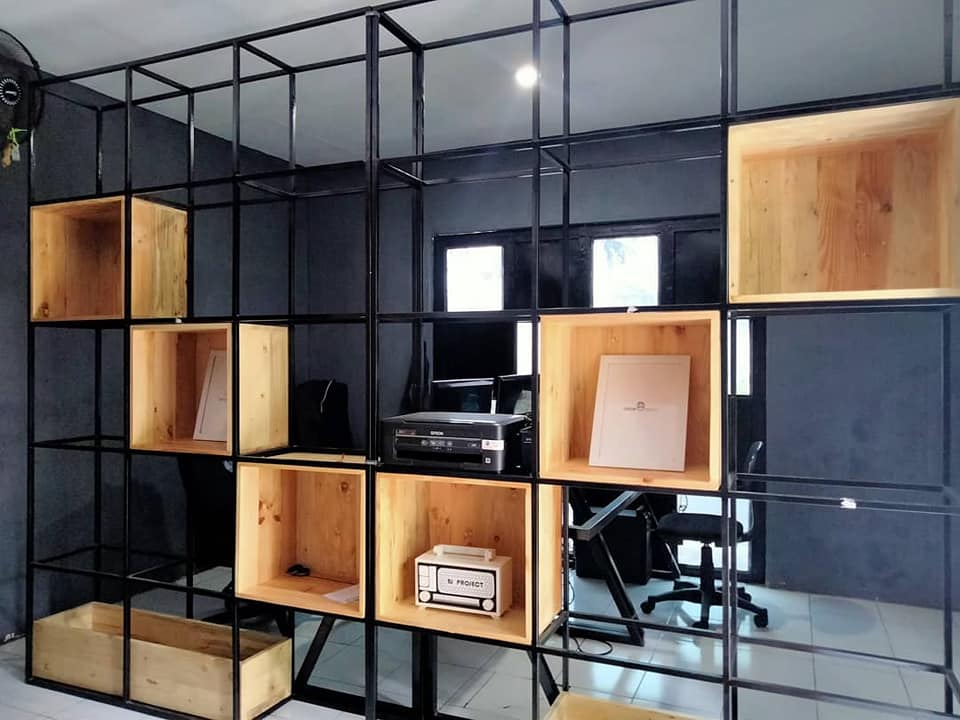 Rojokeling - Rak display kayu minimalis rangka besi | Facebook