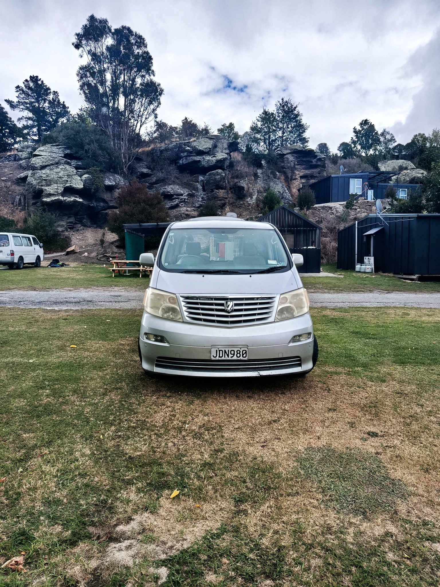 🚐 Toyota Alphard Camper – Fully Equipped – Ready to Explore New