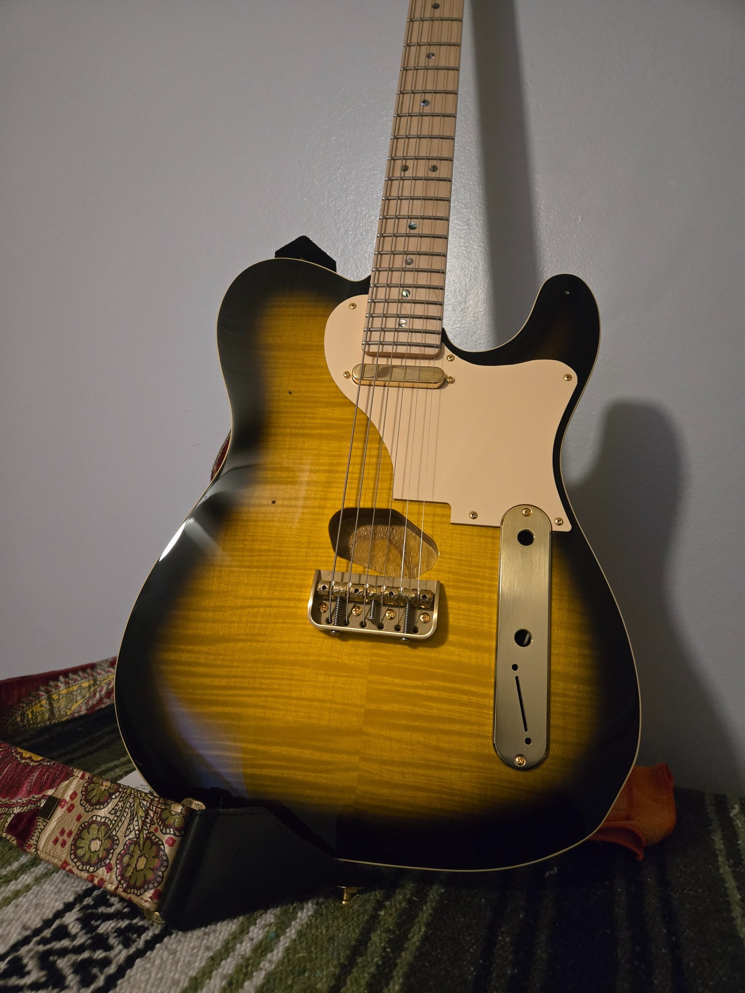 Van Dyke harms bridge for telecaster guitar