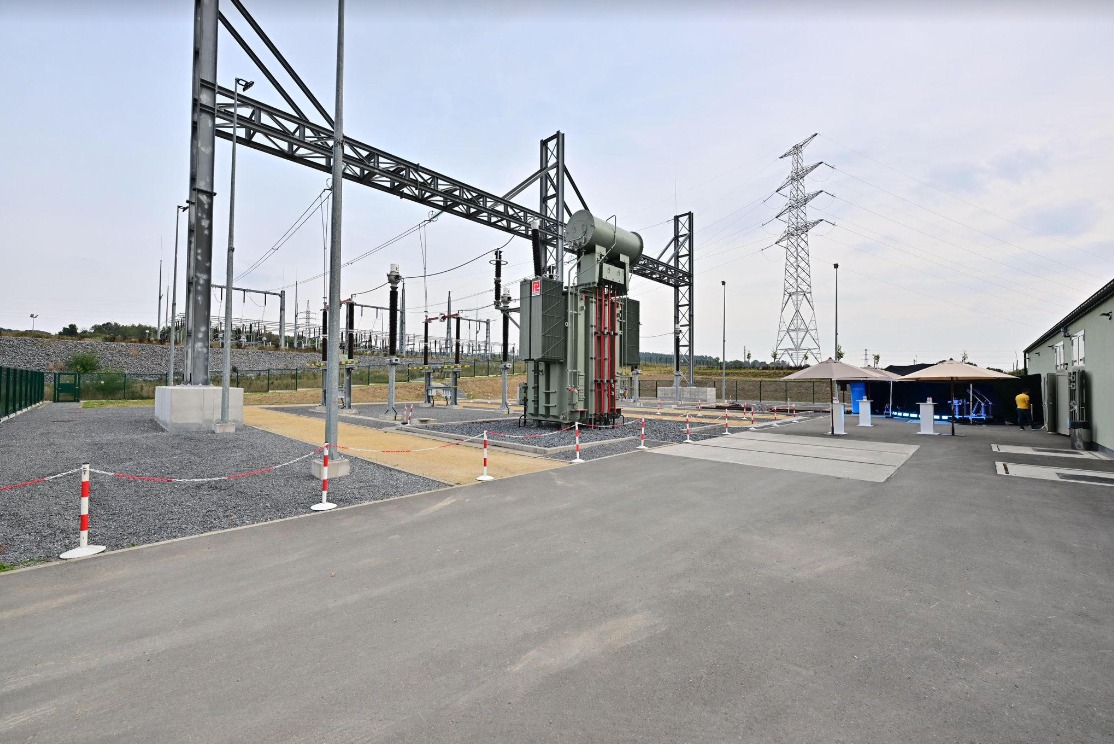 Infrabel - Nos 👷‍♂👷‍♀ et TUC RAIL ont mis en service... | Facebook