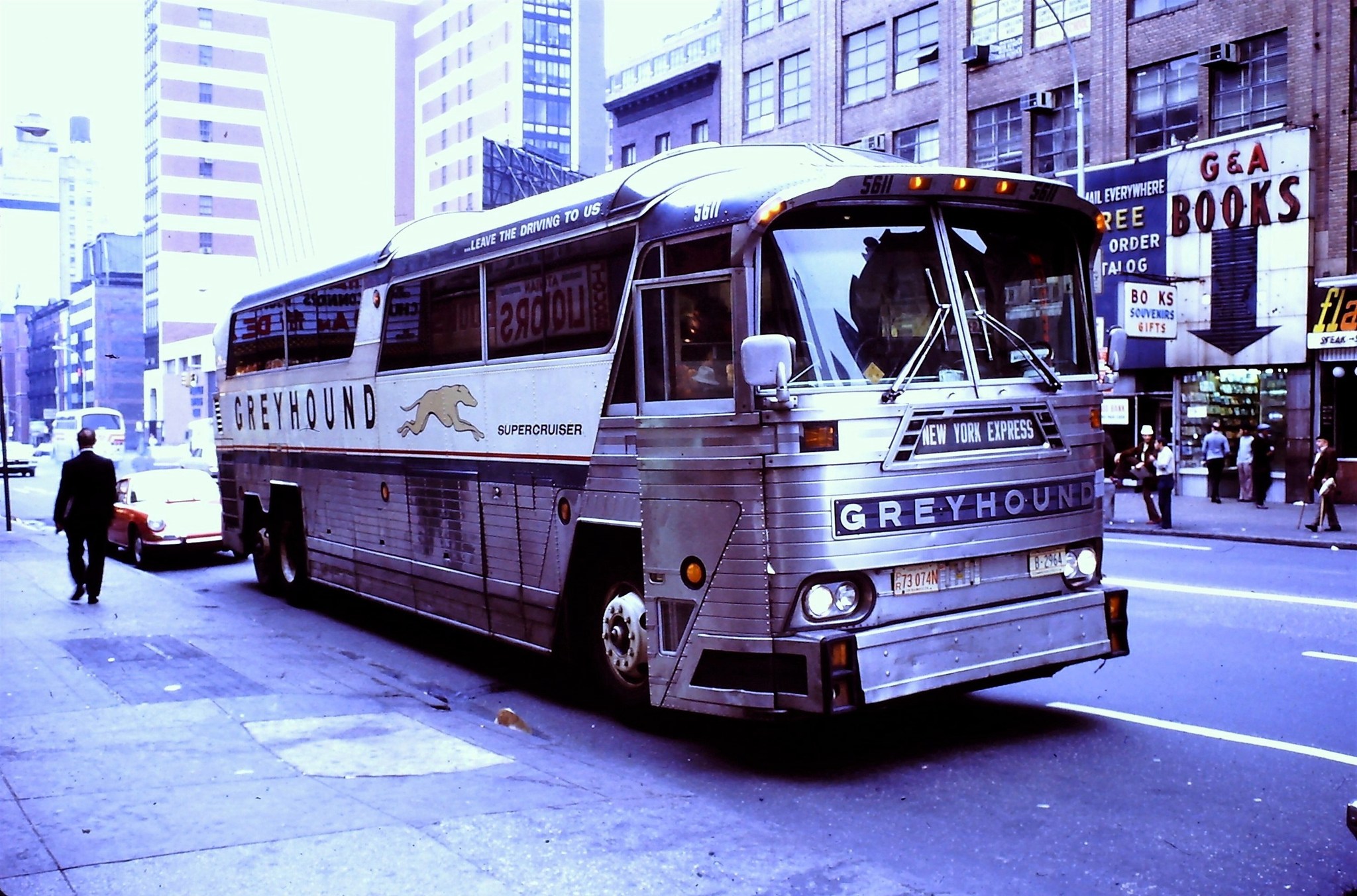 Greyhound Bus > | Greyhound 5611 MCI 6 New York City, NY picture taken ...