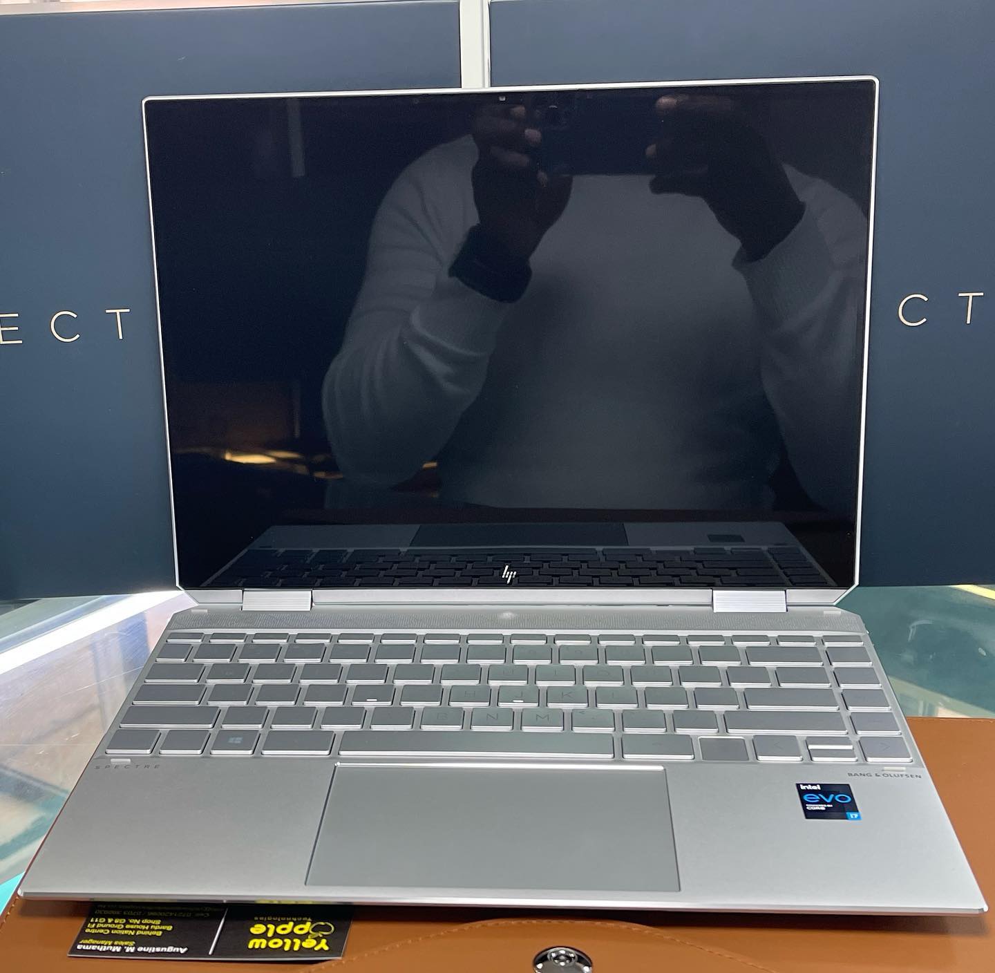 HP Spectre x360 14 (11th Gen) ✓Processor: Intel Core i7-1165G7