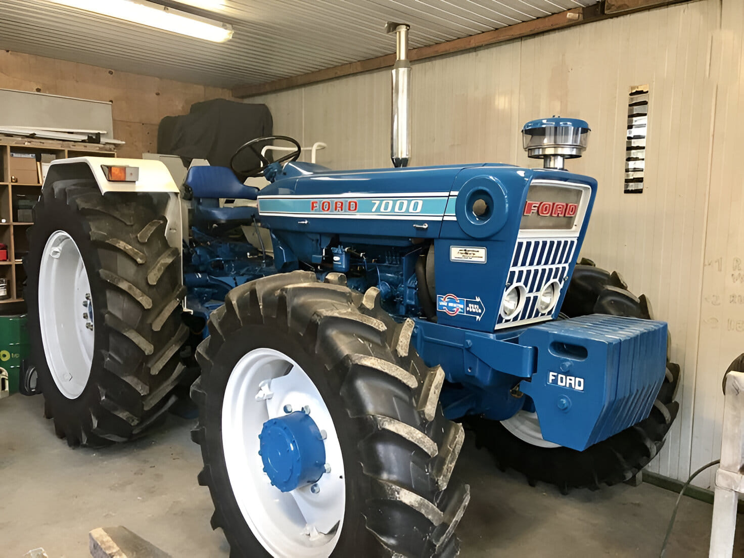 Ford 8600 tractor . . . . . #agriculture #farming #tractor