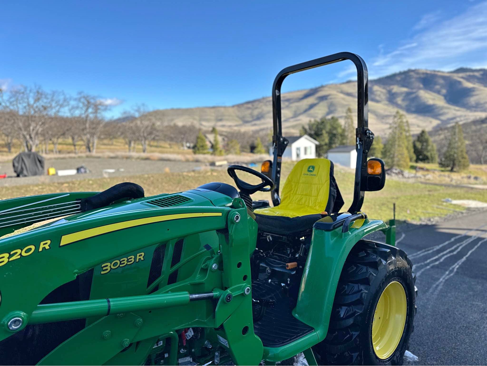 2023 John Deere 3033R hydro with 320R loader - Commercial Vehicles ...