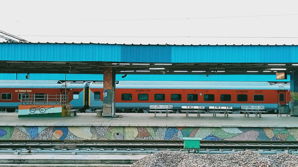 Bihar rail fan - Bihar rail fan added a new photo.