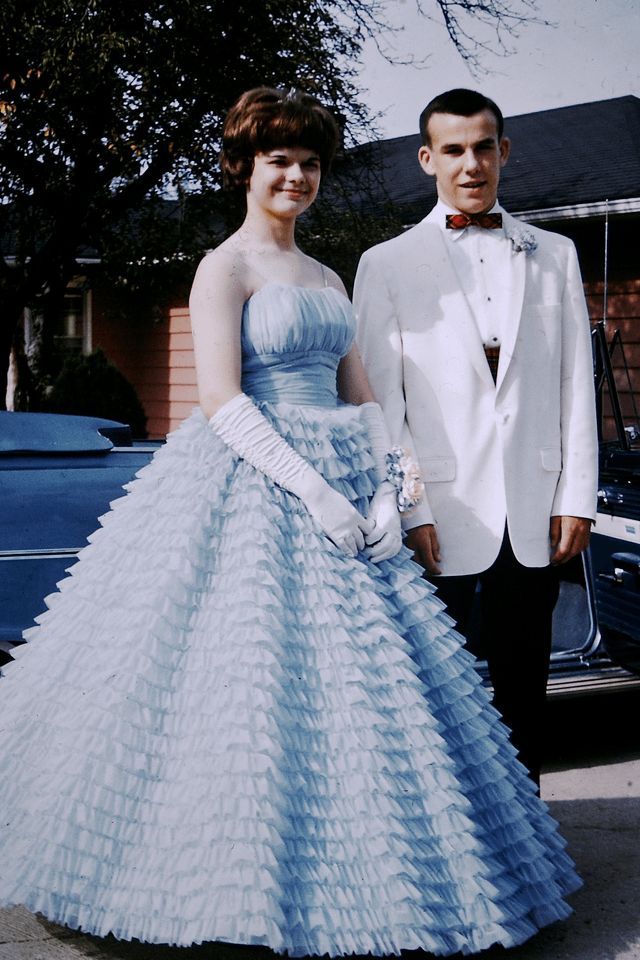 Judy wearing a pretty prom dress, 1952. Source: Reddit