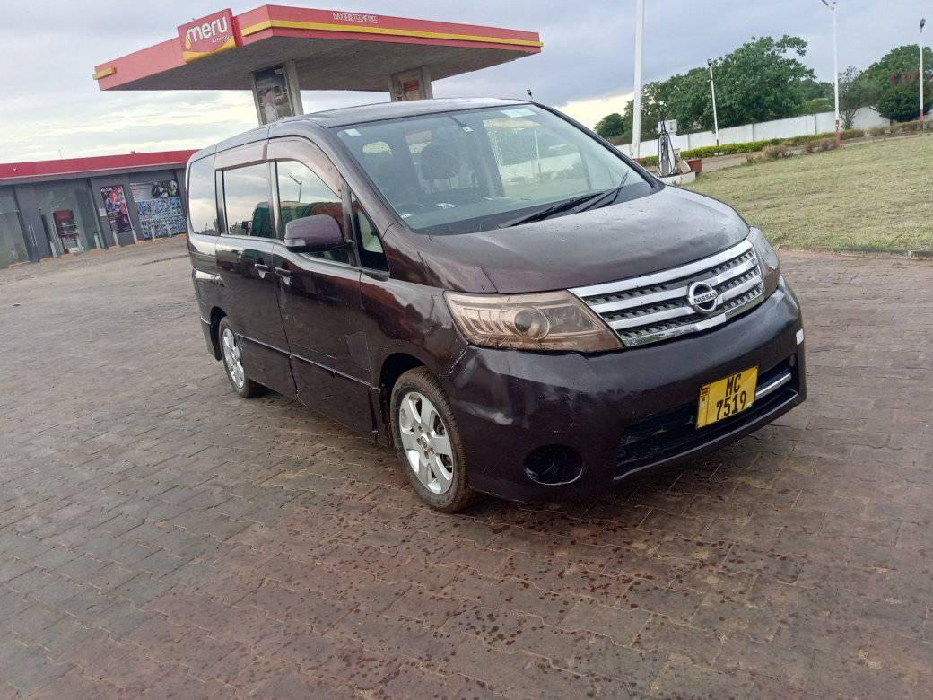 Nissan Serena forsale price 10,5mita zokambilana original paint