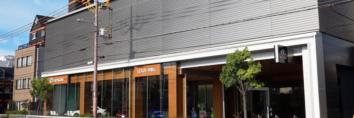 【e-latch機能のご案内】 eラッチ機能とは？ 従来のドアハンドルとは違い、握っただけでロックが電子制御で解除され、軽く引くだけでドアが ...