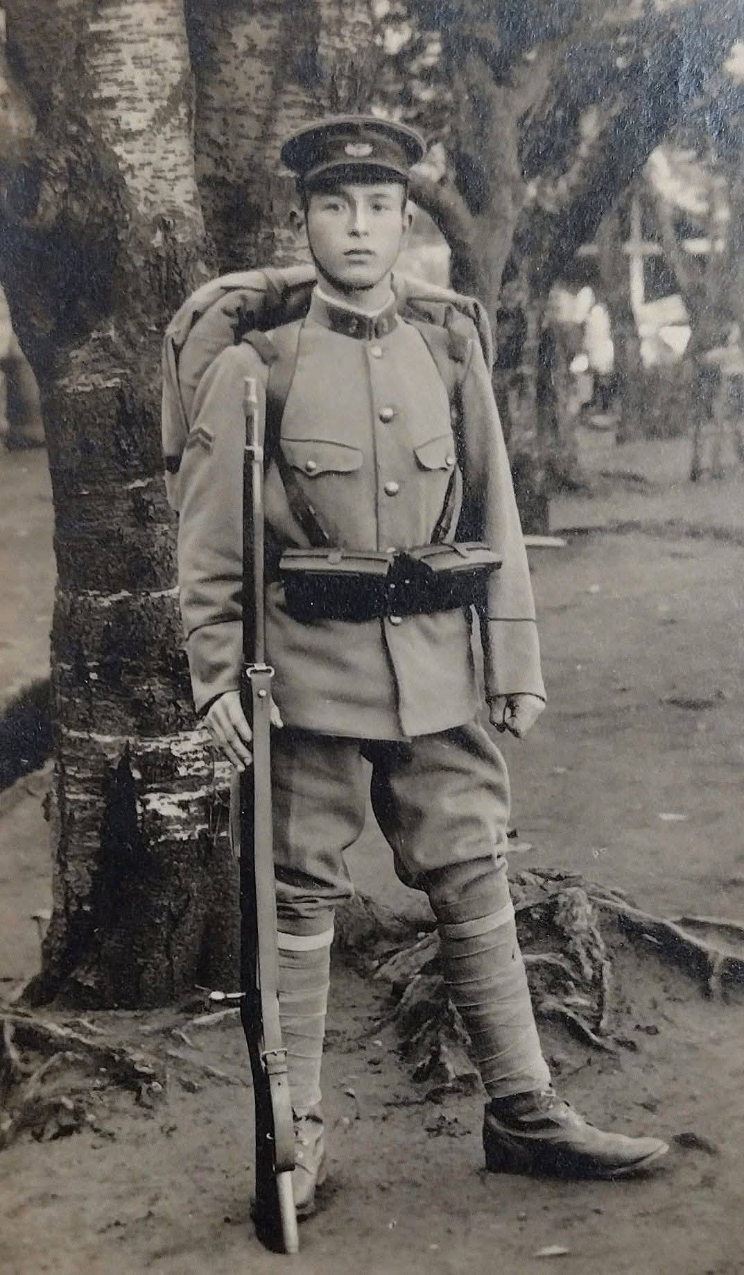 Vintage Japanese military imperial badge