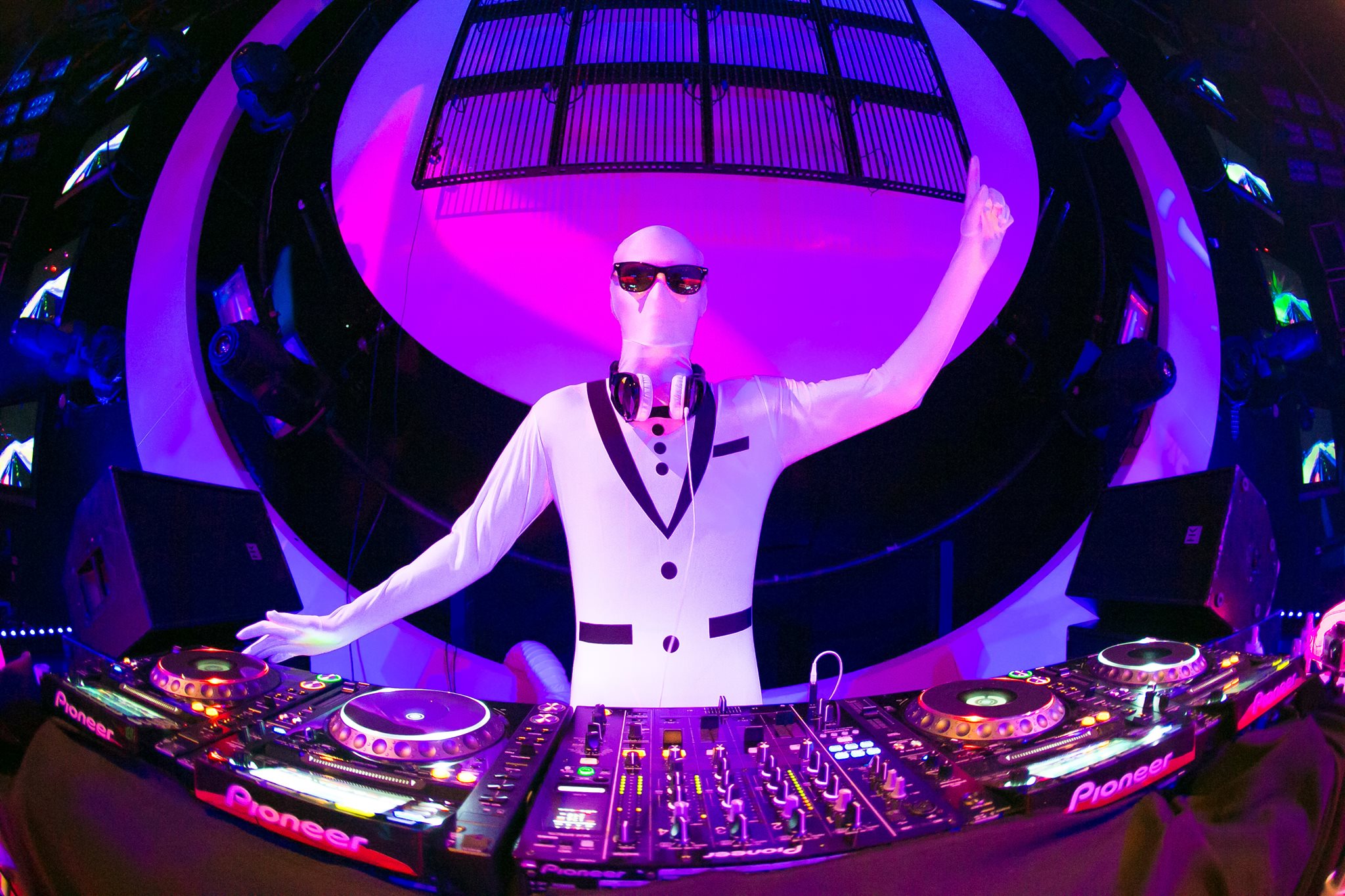 Mr Essential