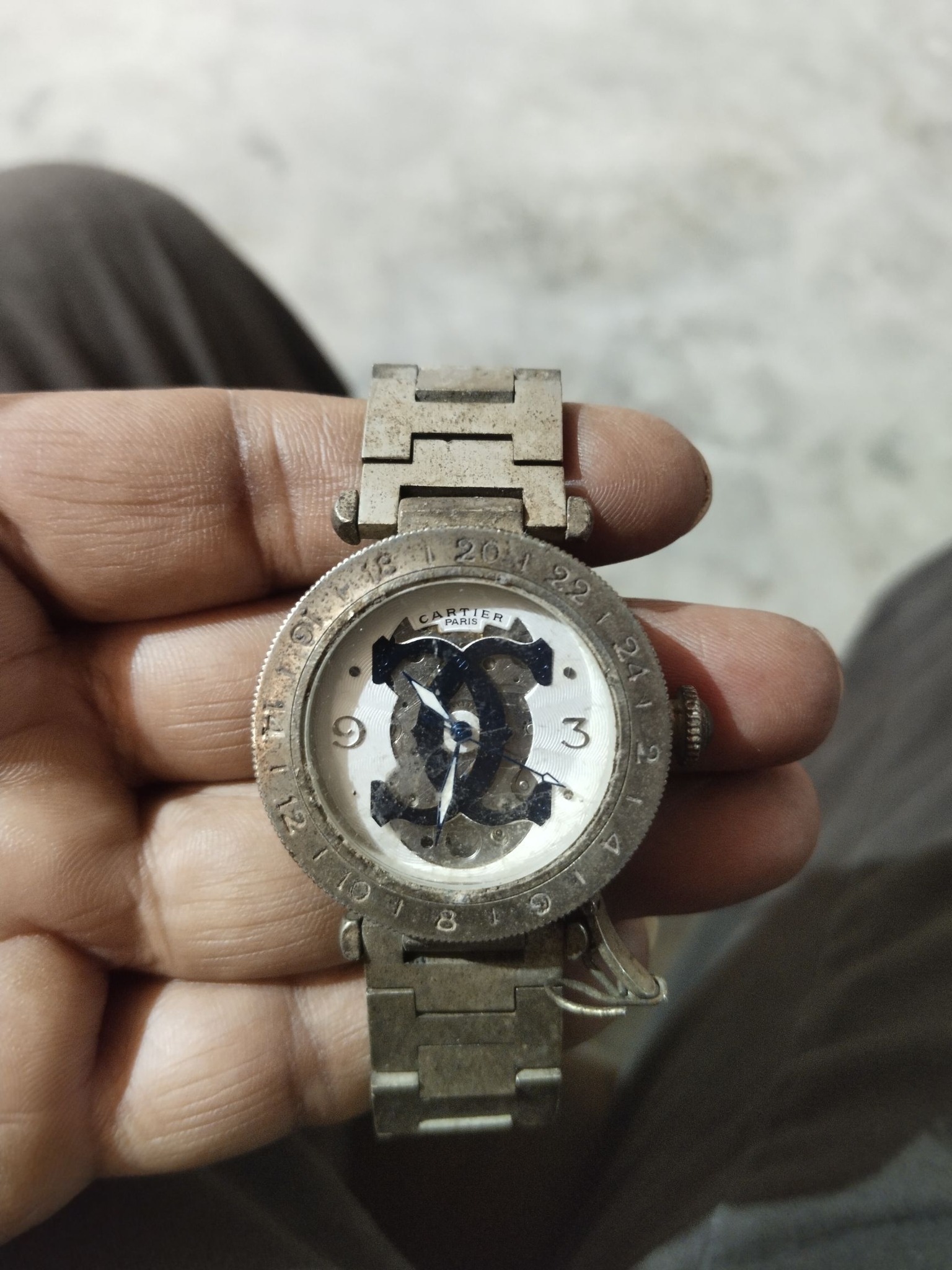 cartier paris no 0111 a68062 If anyone wants to buy come to Inbox