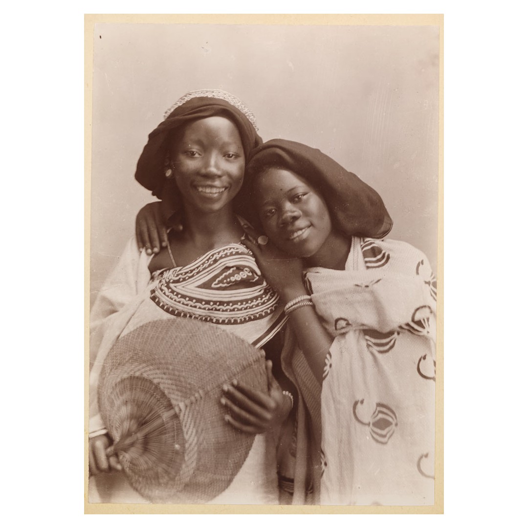 Portrait of two women. Zanzibar, circa 1900. — Sources: 56-2-48
