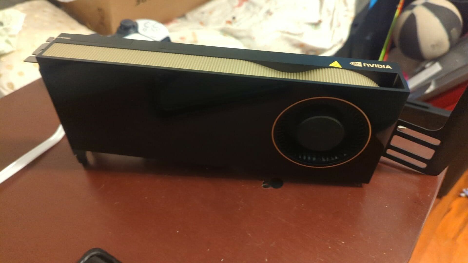 How to set up hardware for running AI models with multiple cards?