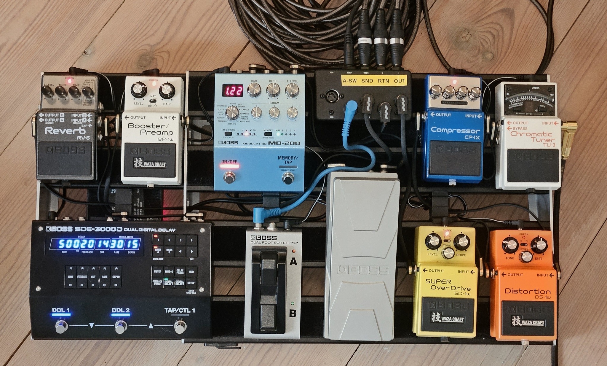 boss DD-5とFS-5U のセットです Best delay pedals including Boss FS-5U