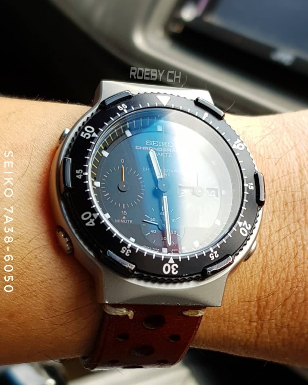 Seiko 7a38-6050 sports diver watch details