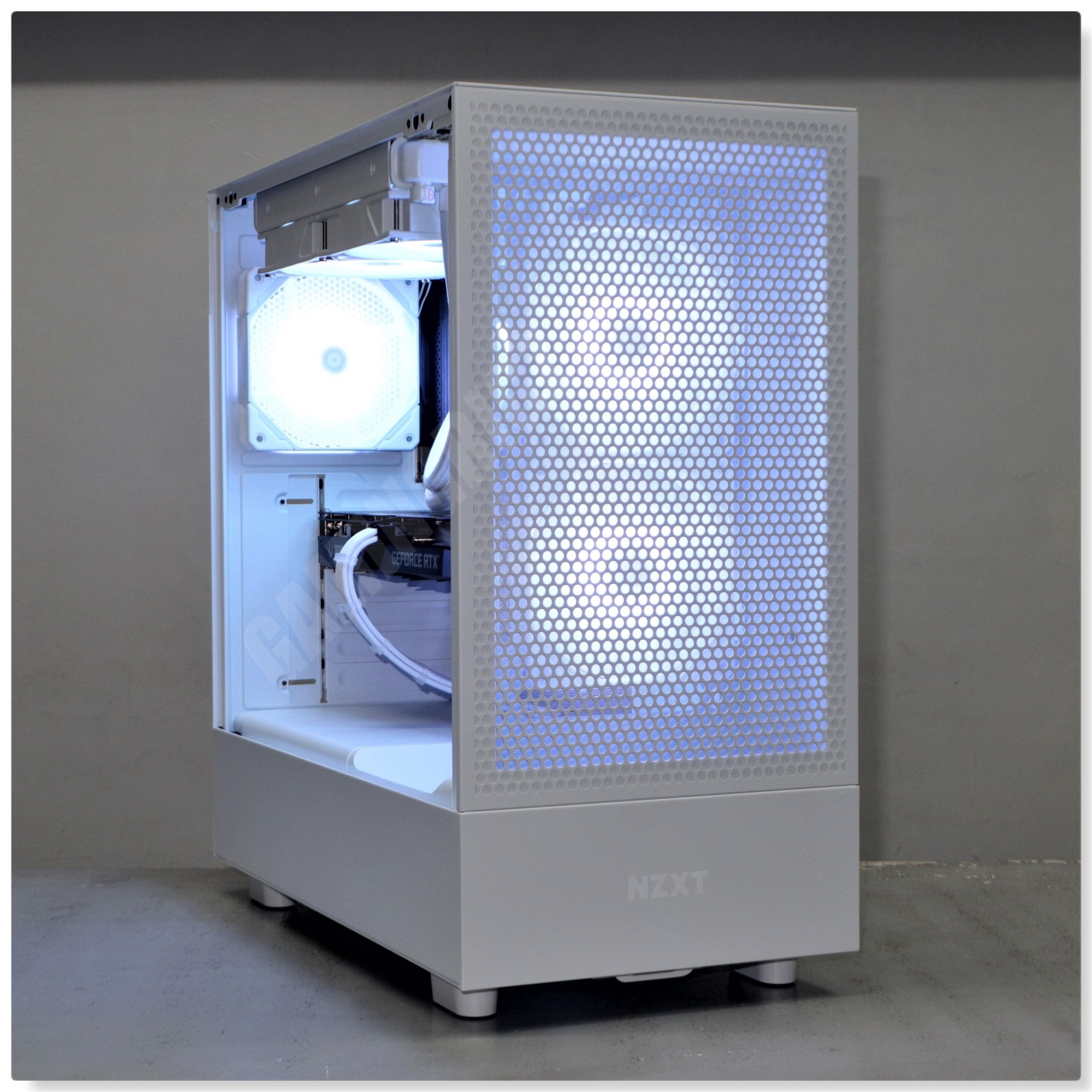 Non RGB Gaming PC Build with Ryzen 7 7800x3D in Qatar