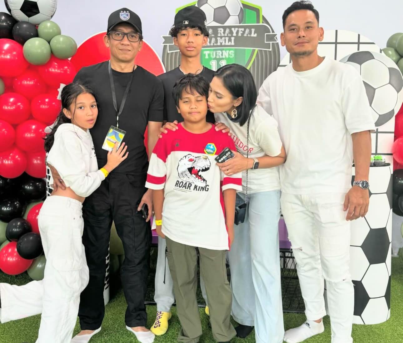 ROTIKAYA - Selamat hari lahir yang ke-11 Rayfal. Besar dah...