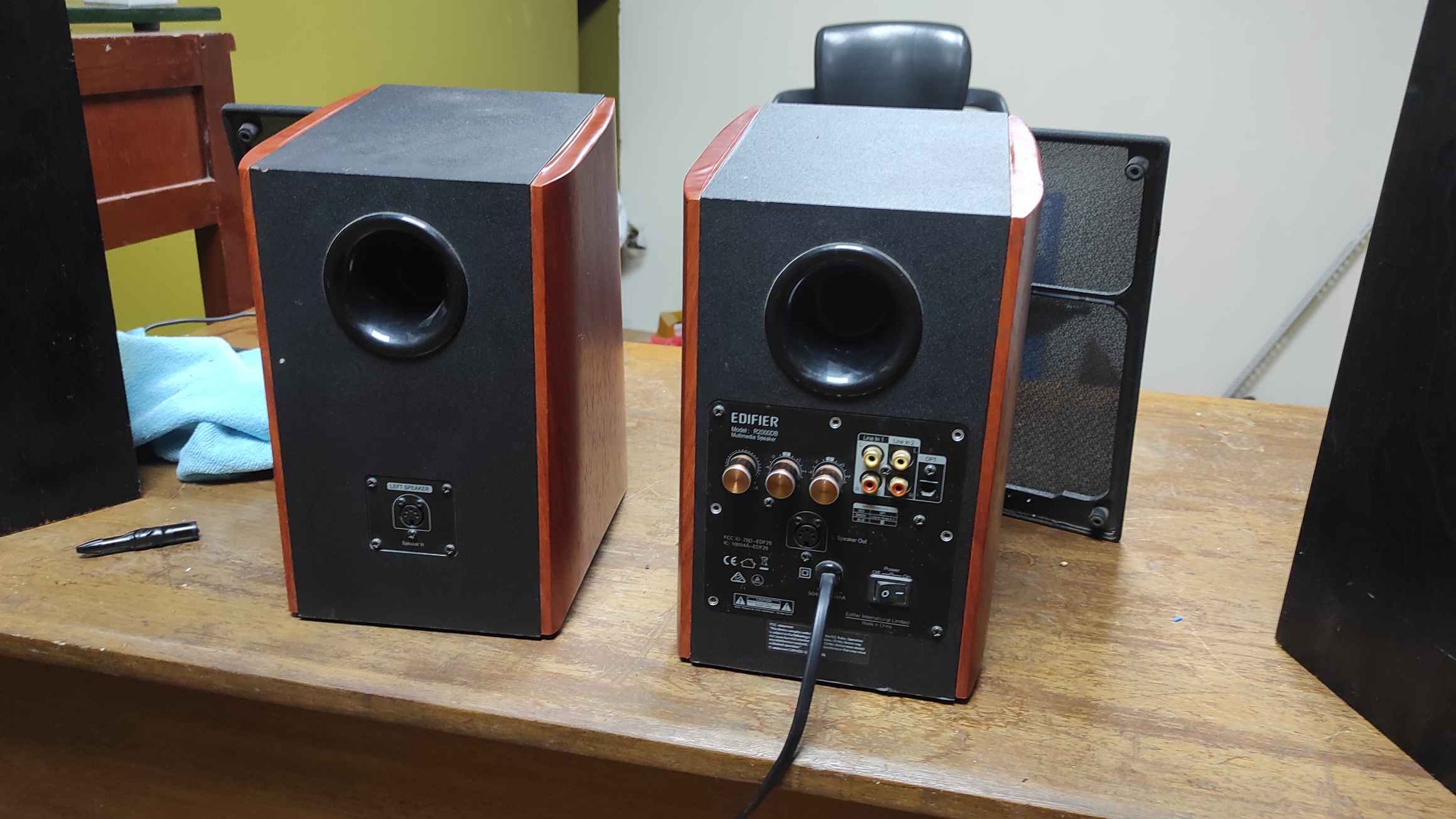 Parlantes edifier hifi R2000B control remoto biamp - Speakers ...