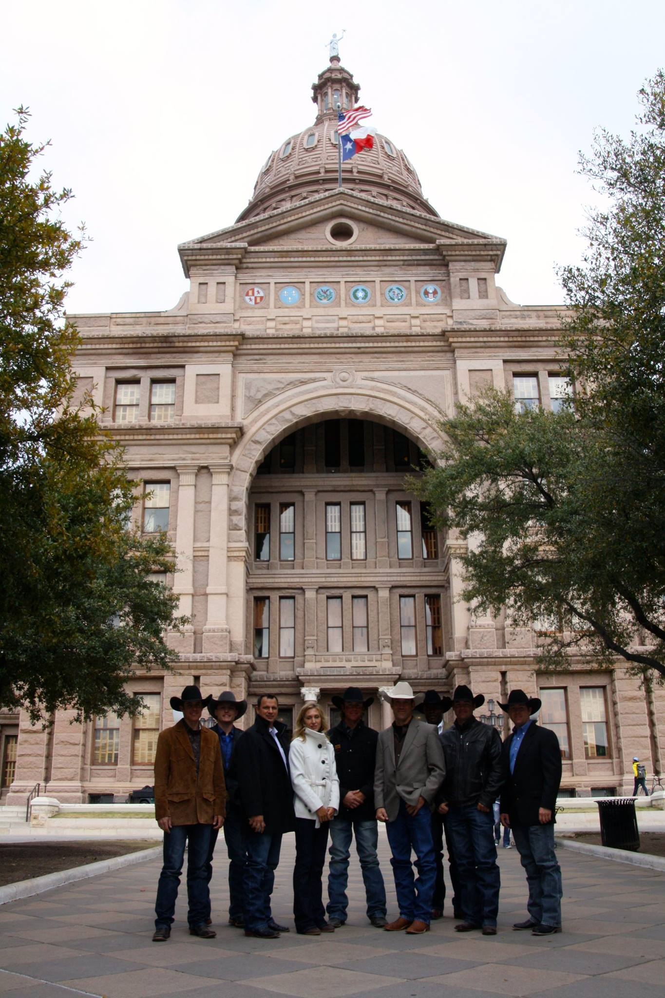 The VRQ - PRESS RELEASE Contact: Holly DeLaune, info@erarodeo.com MAJOR ...