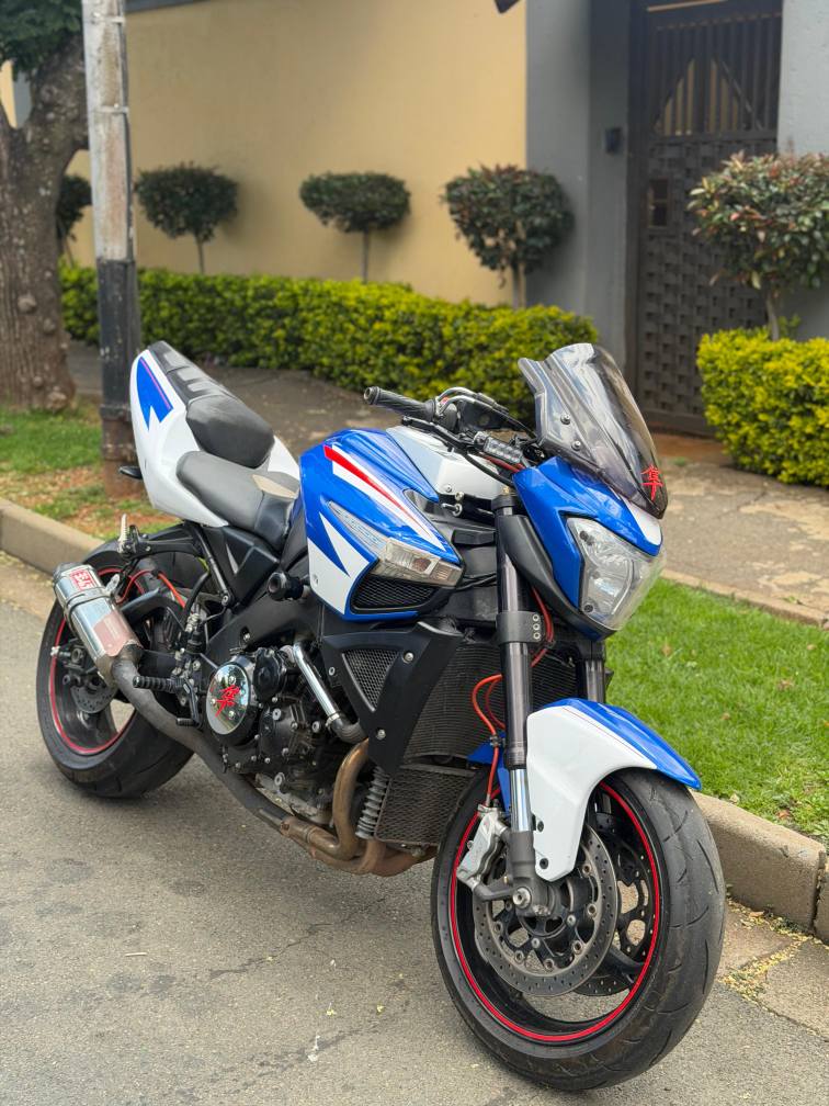 7,495 ** Here for sale is a 2010 10-plate Suzuki B-King GSX1300