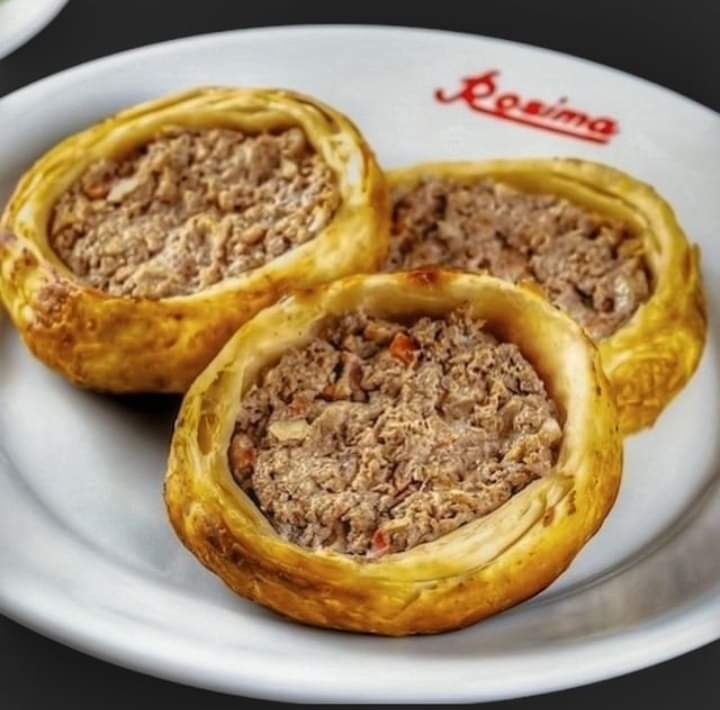 Rosima - Nossa esfiha de carne de massa folhada, sempre... | Facebook