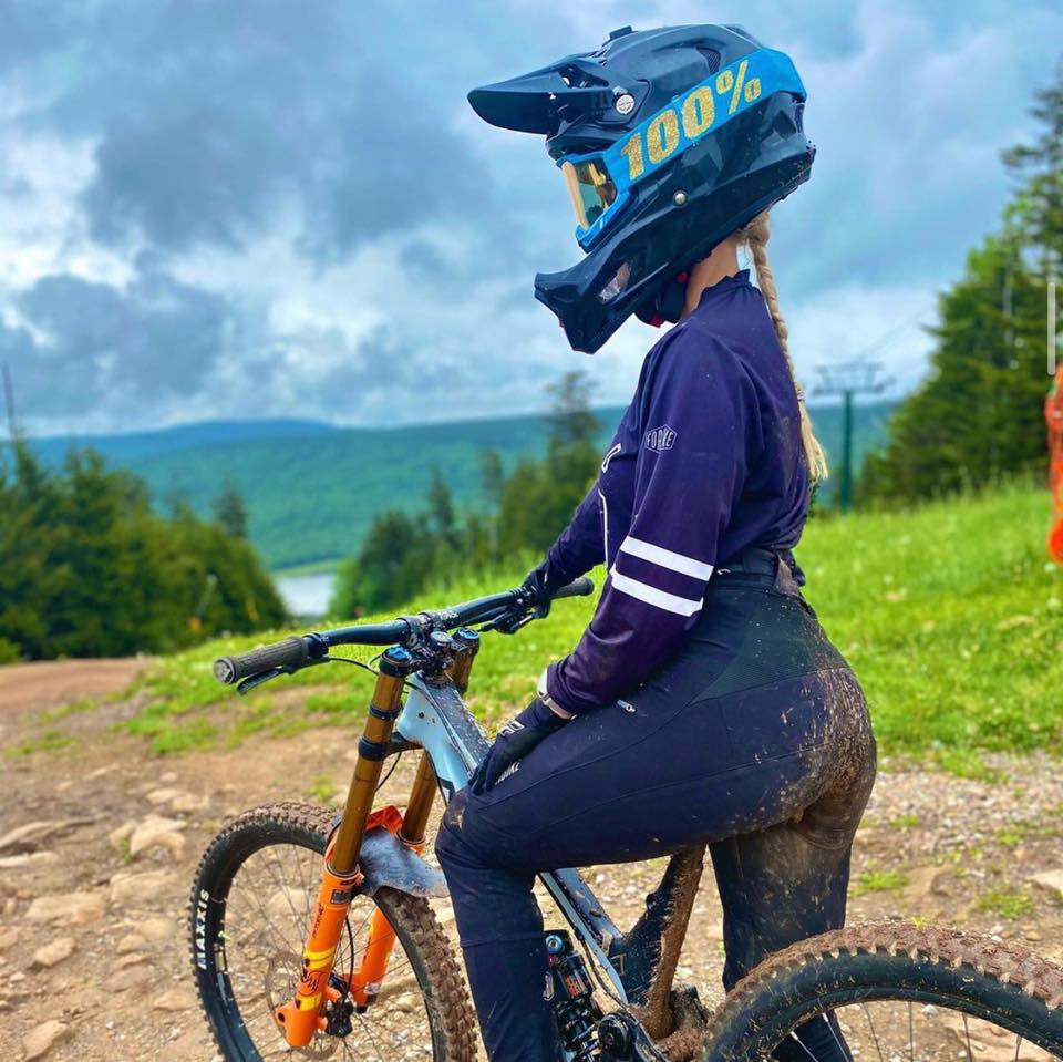 little bikes & late evenings😌☀️🌙 @kolobikepark Thnx for the follow cam ...