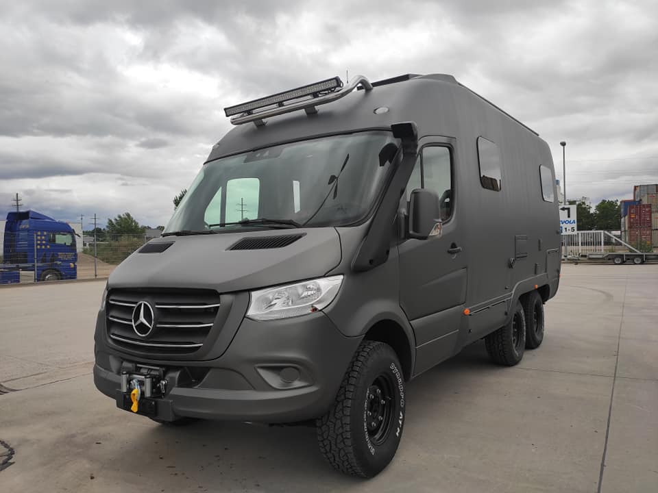 Starliner motorhomes & trailers