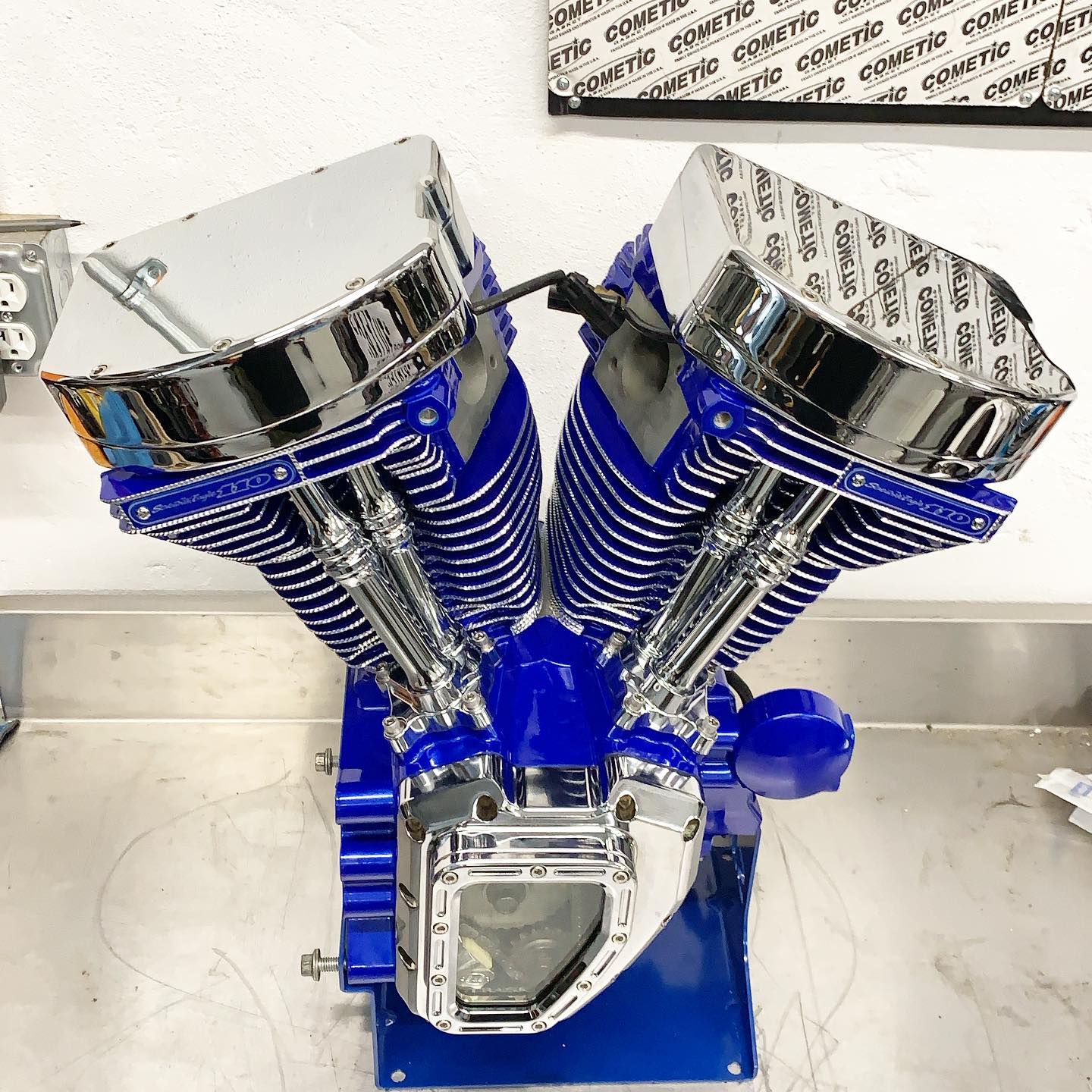 Twin cam all buttoned up with Feuling... - North Texas V-Twin