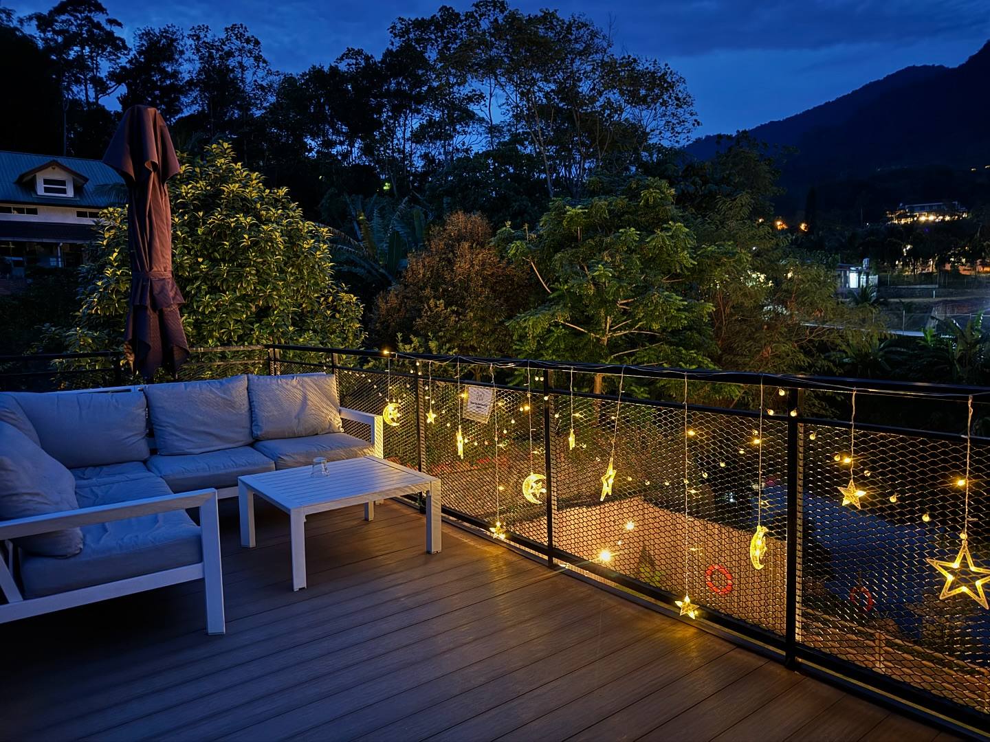 The Black Box & White Box Villa / Genting Highland Foot | Kampung Bukit ...