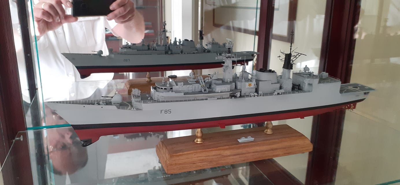 This is the Foreart 1/350 HMS Sheffield with the Atlantic models
