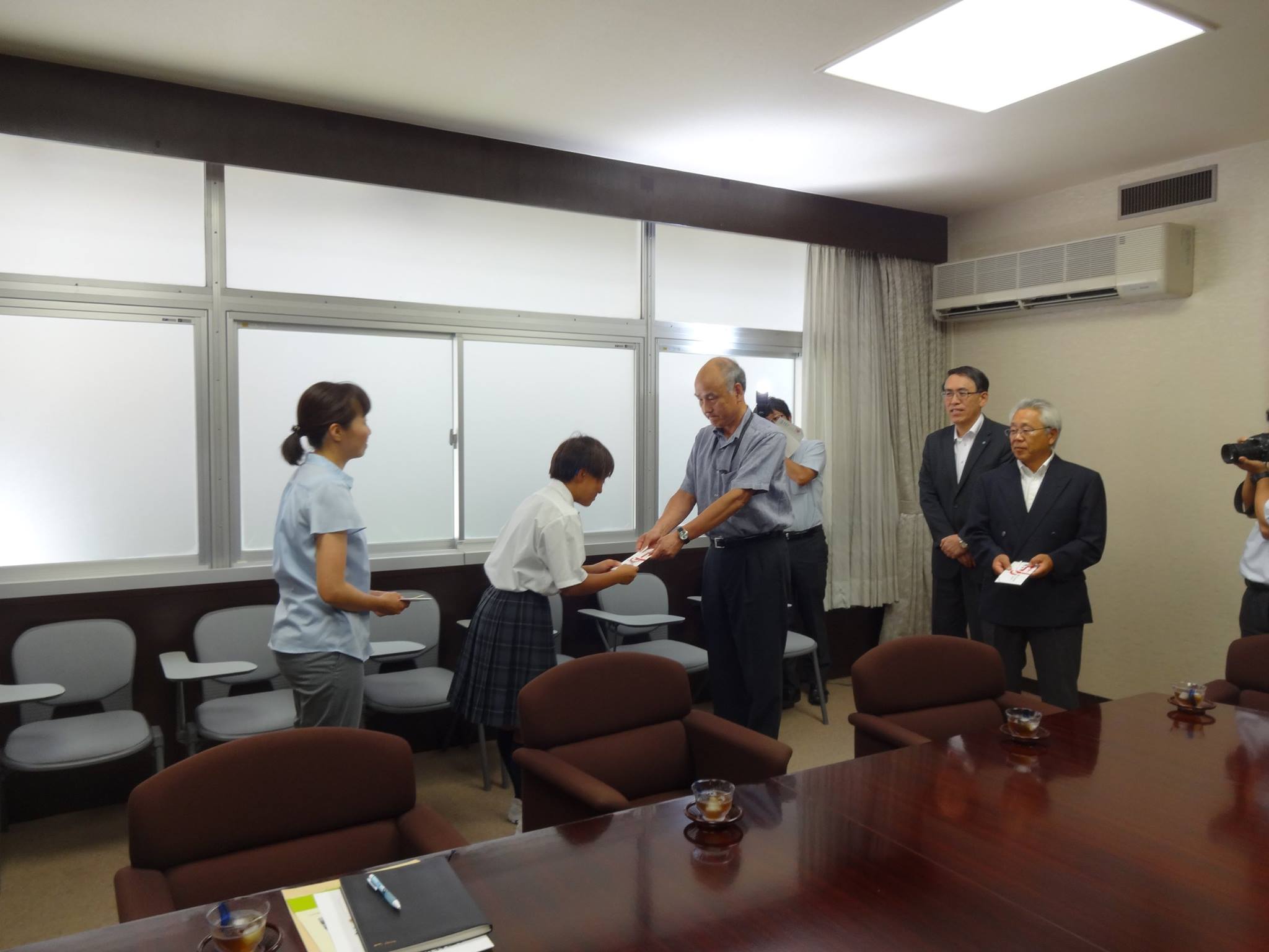 公益財団法人 酒田市体育協会 7月15日 水 市長応接室にて 世界ろう者水泳選手権大会 に出場する 酒田特別支援 Facebook